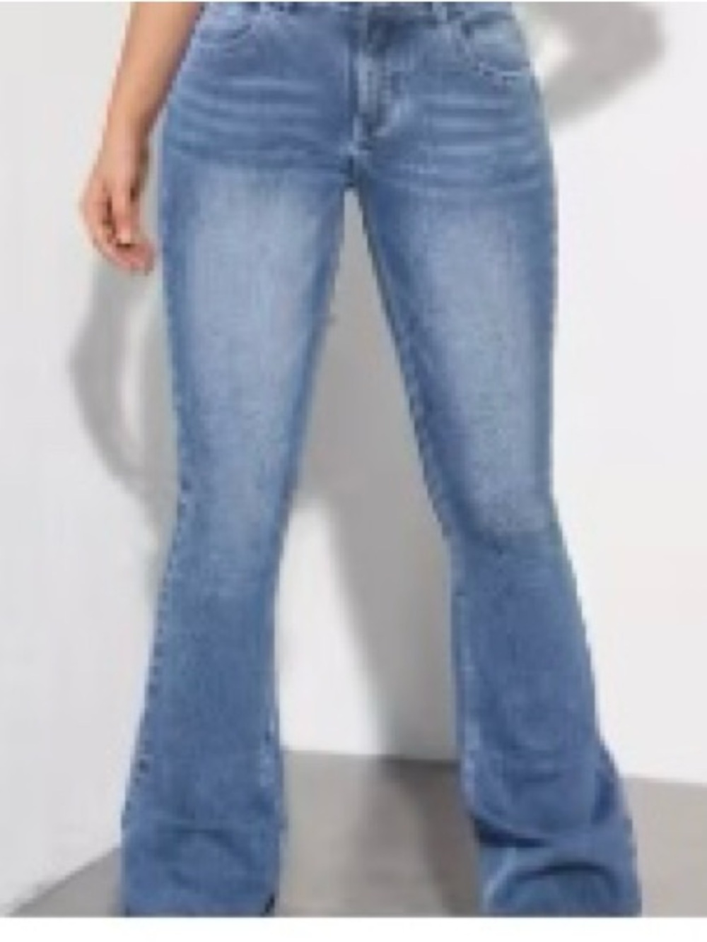 Women's washed Blue Bootcut Flared Stretch Jeans NEW condition SZ .M